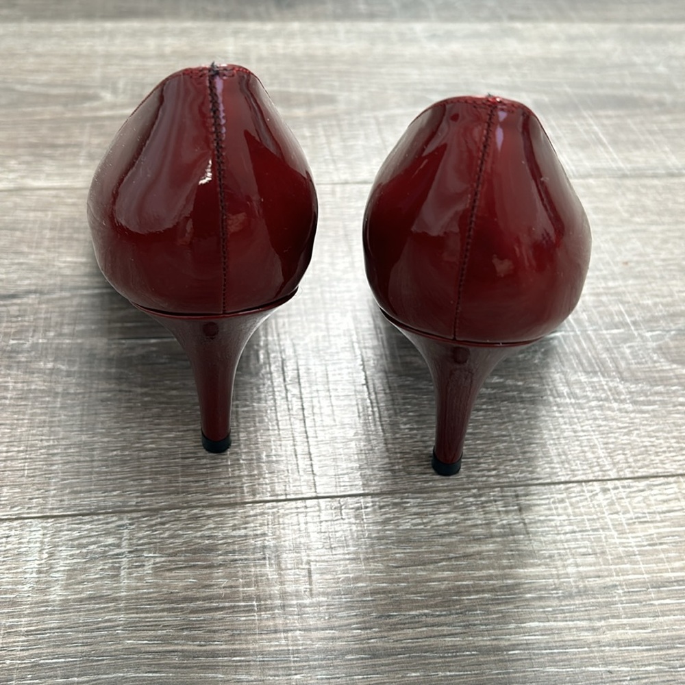Gorgeous Stuart Weitzman Cherry Red Patent Leathe… - image 3